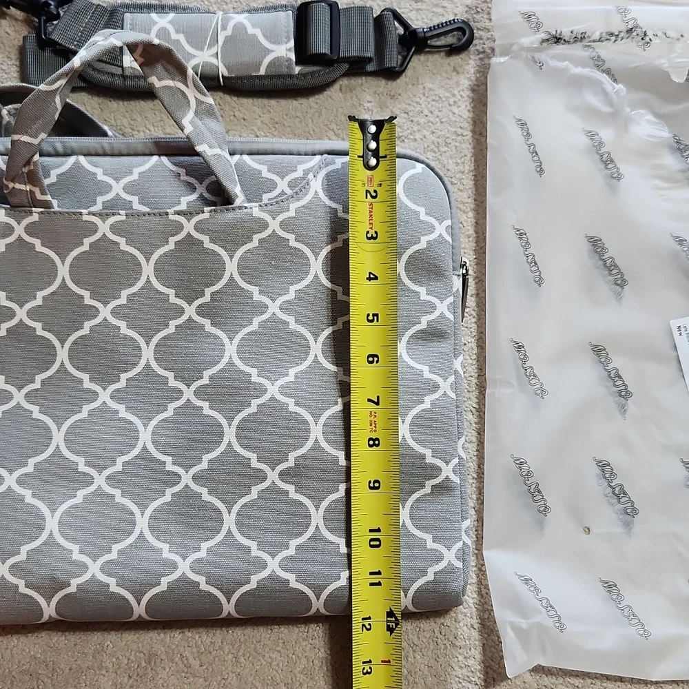 Laptop Shoulder Bag Gray Chevron 16x12 NWT